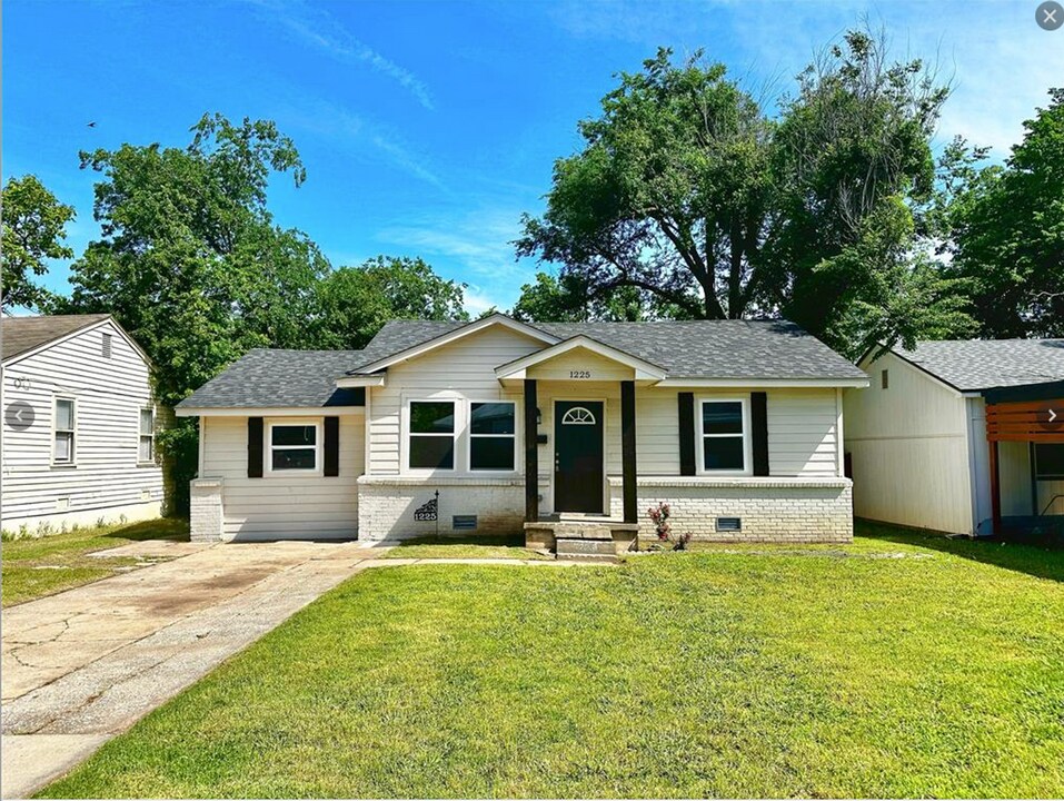 1225 NW 99th St in Oklahoma City, OK - Building Photo