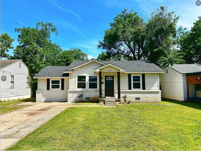 1225 NW 99th St