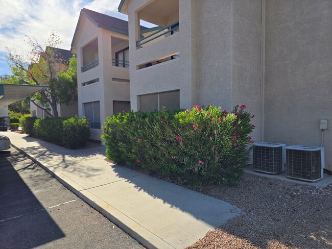 property at 5111 S Lindell Rd