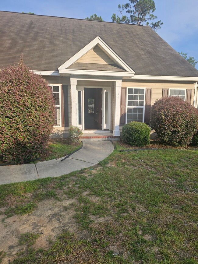 property at 44 Ginkgo Ct