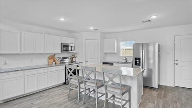 16426 Valerie Marie Pl in Conroe, TX - Building Photo - Building Photo