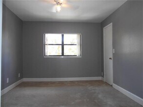 4014 NW 87th Ave in Sunrise, FL - Building Photo - Building Photo