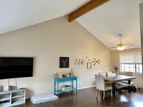 15961 NW Lyndel Ln in Beaverton, OR - Building Photo - Building Photo