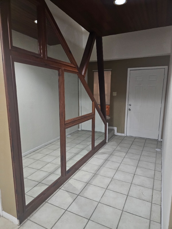 property at 4011 Alshire Dr