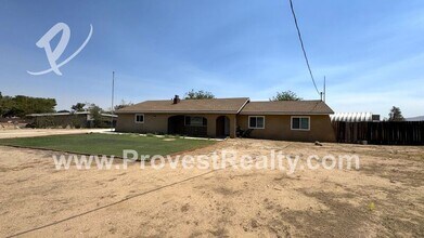 9811 Arroyo Ave in Hesperia, CA - Building Photo - Building Photo