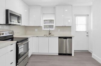 1402 NW 19th St in Fort Lauderdale, FL - Foto de edificio - Building Photo