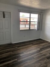 424 Columbus Ave, Unit #7 in New Smyrna Beach, FL - Foto de edificio - Building Photo