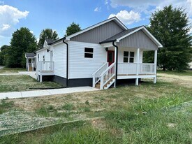 2017 S Lyerly St in Chattanooga, TN - Building Photo