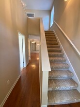 1319 Appling Rd in Cordova, TN - Foto de edificio - Building Photo
