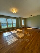 201 Middle St in Hadley, MA - Building Photo - Building Photo