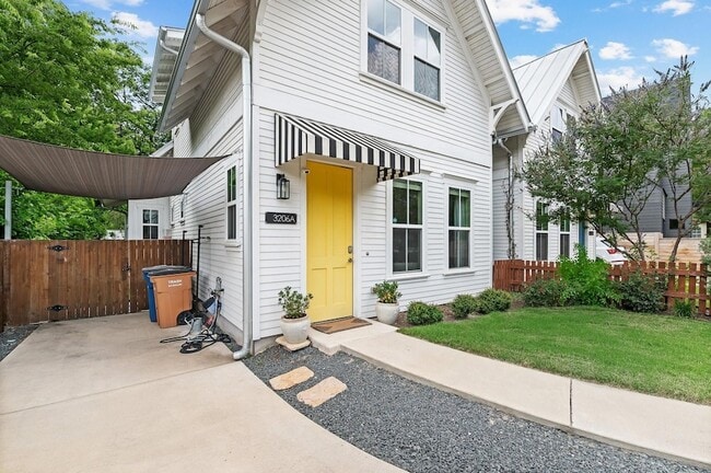 property at 3206 Garden Villa Ln