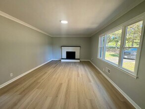 5165 Boonsboro Rd in Lynchburg, VA - Building Photo - Building Photo