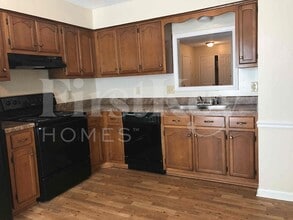 3926 Oak Branch Cir W in Memphis, TN - Foto de edificio - Building Photo