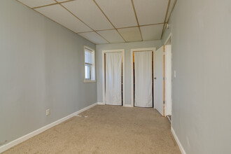 292 Mill St in Ecorse, MI - Foto de edificio - Interior Photo