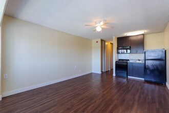 Bellflower Friendship Manor Senior Housing in Bellflower, CA - Building Photo - Building Photo