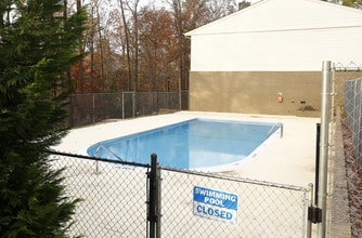 Richmond Hills in Raleigh, NC - Building Photo - Building Photo