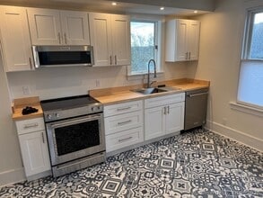 1 Cannon Sq in Stonington, CT - Building Photo - Building Photo