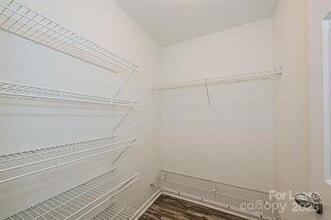 233 Hoskins Mill Ln in Charlotte, NC - Building Photo - Building Photo