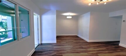 270 Layne Blvd in Hallandale Beach, FL - Building Photo - Building Photo