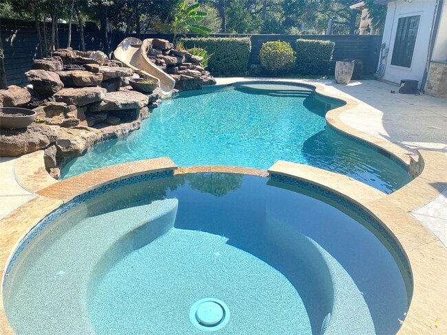 property at 4642 Devon St