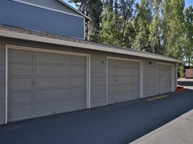 14180 SW Allen Blvd in Beaverton, OR - Building Photo - Building Photo