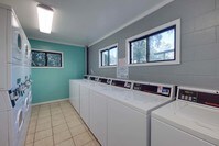 Building Photo - Franklin Pointe Apartments in Tallahassee, Florida