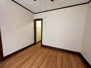 4258 W Thomas St in Chicago, IL - Foto de edificio - Building Photo