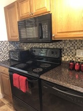 2828 Tennis Club Dr-Unit -206 in West Palm Beach, FL - Building Photo - Building Photo