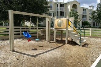18547 Bridle Club Dr in Tampa, FL - Building Photo - Building Photo