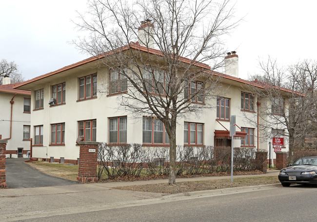 807 St Clair Ave in St. Paul, MN - Building Photo - Building Photo