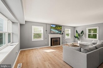 50 Echohill Ln in Willingboro, NJ - Building Photo - Building Photo