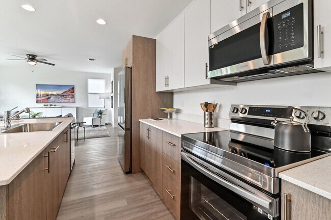 6365 Tenor Dr in West Palm Beach, FL - Foto de edificio - Building Photo