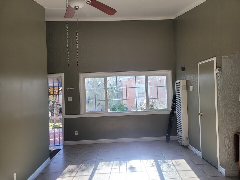 962 S Woods Ave in Los Angeles, CA - Building Photo
