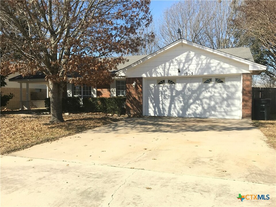 1905 Cedarview Dr in Killeen, TX - Building Photo