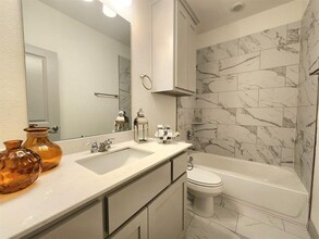 490 Oak Crk Dr in Lavon, TX - Building Photo - Building Photo