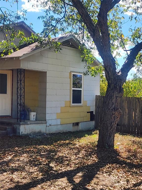 property at 928 E Cameron Ave