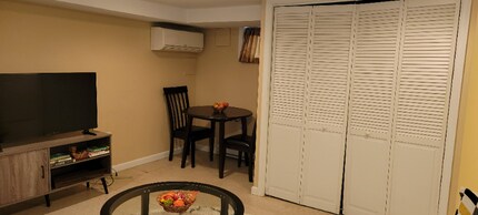 6105 Arbor St in Cheverly, MD - Foto de edificio - Building Photo