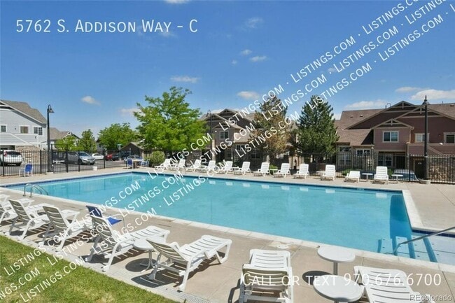 5762 S Addison Way in Aurora, CO - Building Photo - Building Photo