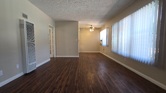 260 N Oak Ave in Pasadena, CA - Building Photo - Building Photo