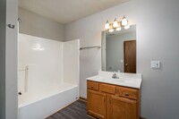 Country Shores Apartments - 6