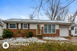 626 Holiday Ave in Hazelwood, MO - Building Photo