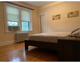 399 Washington St in Brookline, MA - Building Photo - Building Photo