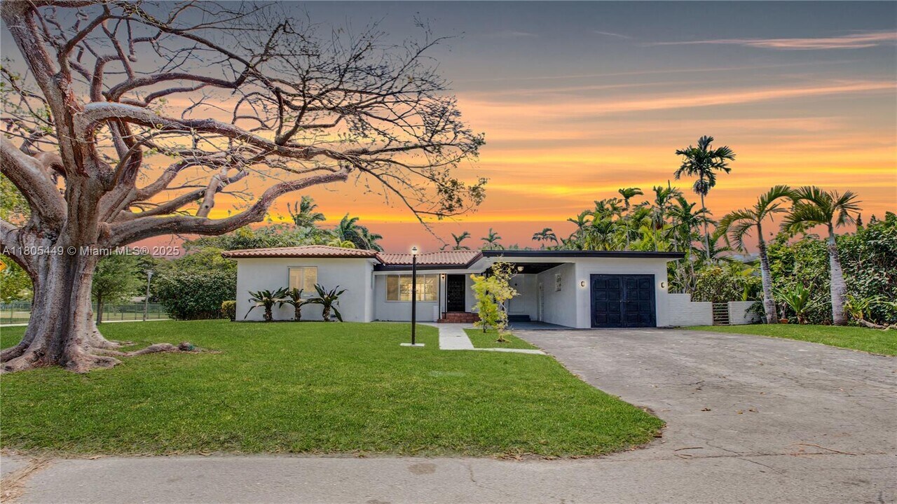 690 NE 51st St in Miami, FL - Building Photo