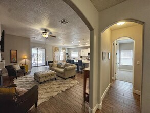 6801 Prom Ave NE in Albuquerque, NM - Building Photo - Building Photo