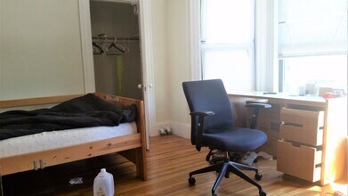 31 Quint Ave in Boston, MA - Building Photo - Building Photo