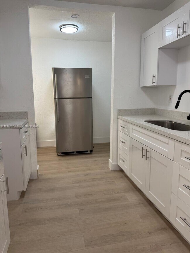 797 NW 55th Terrace in Miami, FL - Building Photo - Building Photo