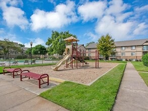 Morgans Landing Apartments in Wichita, KS - Foto de edificio - Building Photo