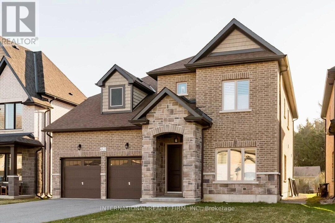 652 Park Rd in Innisfil, ON - Building Photo