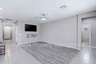 304 N 78th Pl in Mesa, AZ - Building Photo - Building Photo