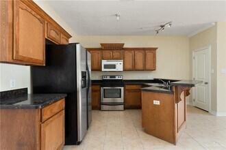 10 Kiwi Ave W in Pharr, TX - Building Photo - Building Photo